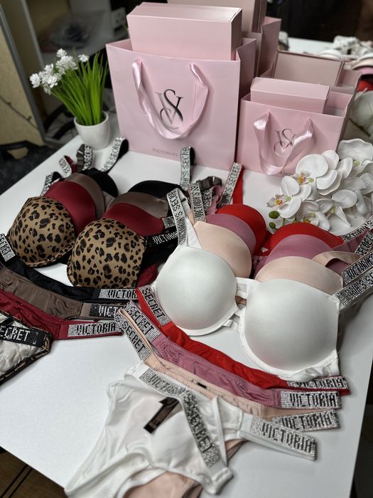 Комплект жіночої білизни Victoria Secret ПРЕМІУМ якості різні кольори