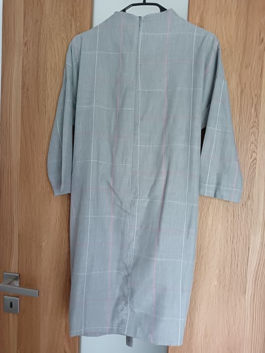 Sukienka Mohito w kratkę