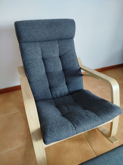 Poltrona com descansa pés