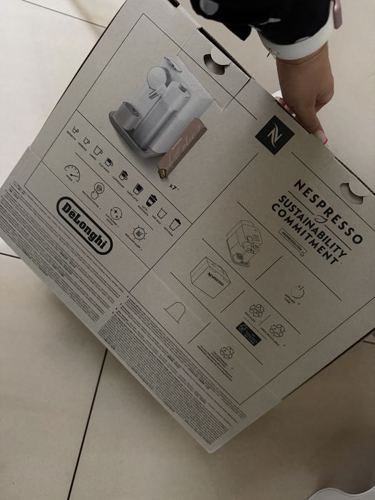 Ekspres na kapsułki Nespresso Gran Lattissima EN640.B