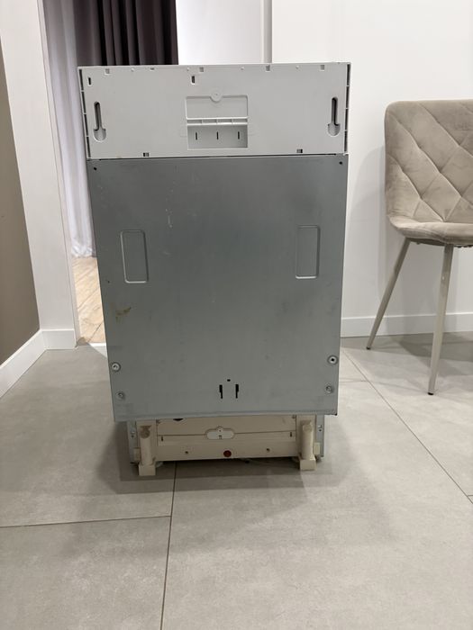 Продам посудомийну машину Indesit hotpoint