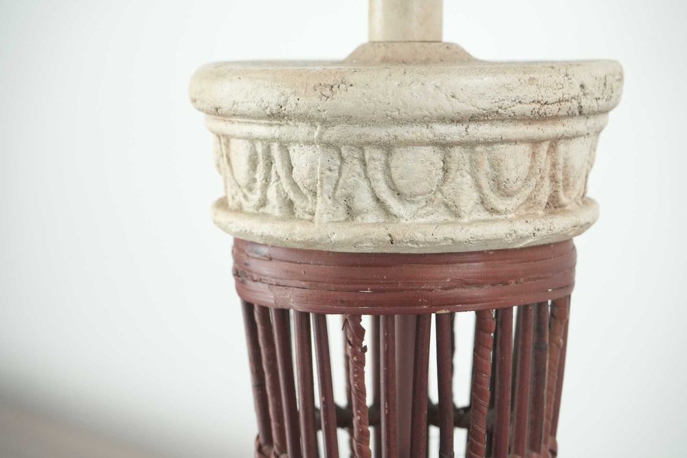 1 Candeeiro de Teto + 1 Candeeiro de Mesa64729838426115122