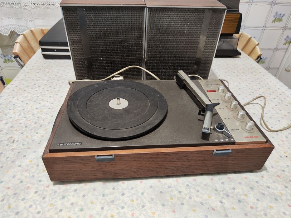 Gira-discos mala com coluna da marca Philips