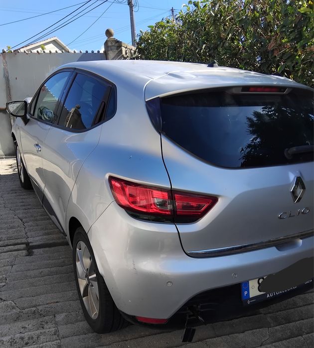 vendo  Renault Clio lv 0,9 tce nacional de 2016  acidentado salvado