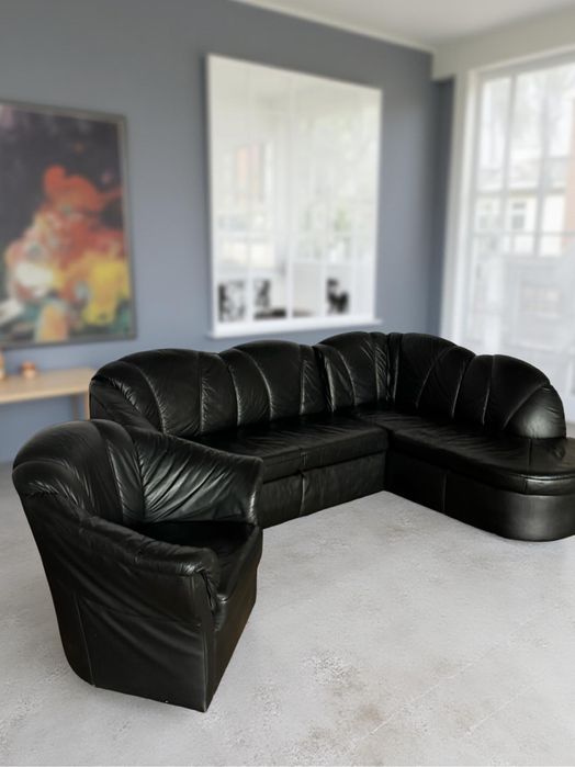 Диван кутовий рзкладний і крісло