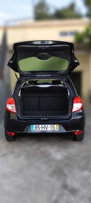 Vendo Renault Modelo Clio III Fase Phase II / facelift  Navegação Integrada / Versão com GPS.