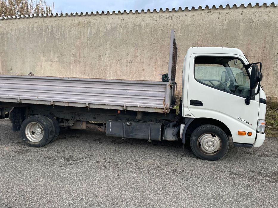 Toyota Dyna 3.0 D-4DViatura em perfeitas condicoes