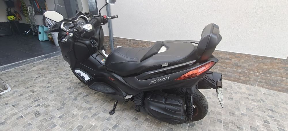 Yamaha x-max 400