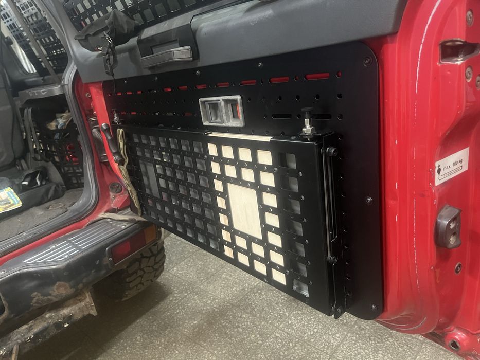 Stolik na klape Mitsubishi Pajero