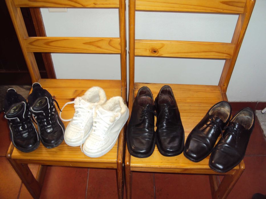 2 pares calçado de Homem N42º Clássicos e 2 ténis  Nº37
