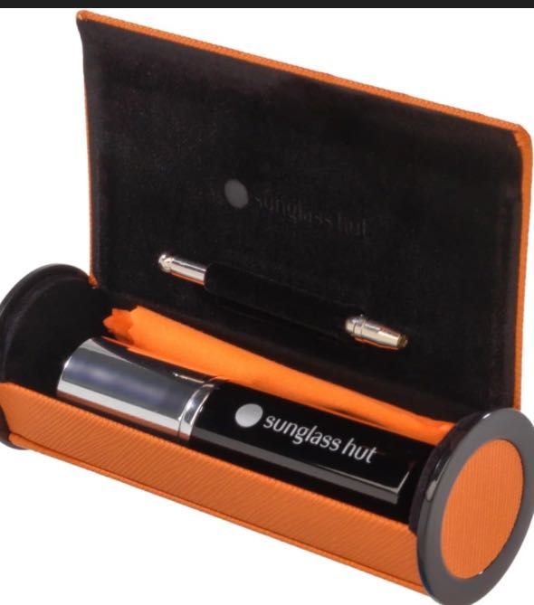 Carr kit sunglass hut