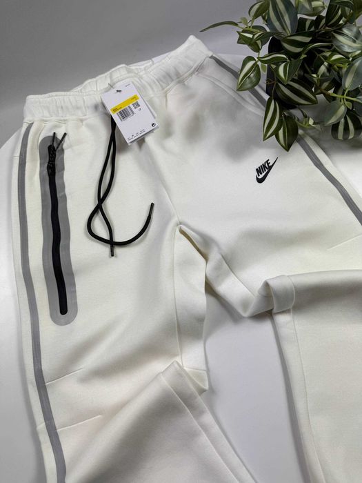 Костюм Nike Tech Fleece/Костюм Найкт Теч Фліс/Costume Nike Tech Fleece