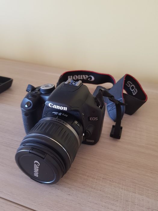 Máquina fotográfica reflex Canon EOS 500D