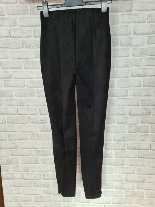 Spodnie legginsy imitacja zamszu In The Style rozm. S nowe