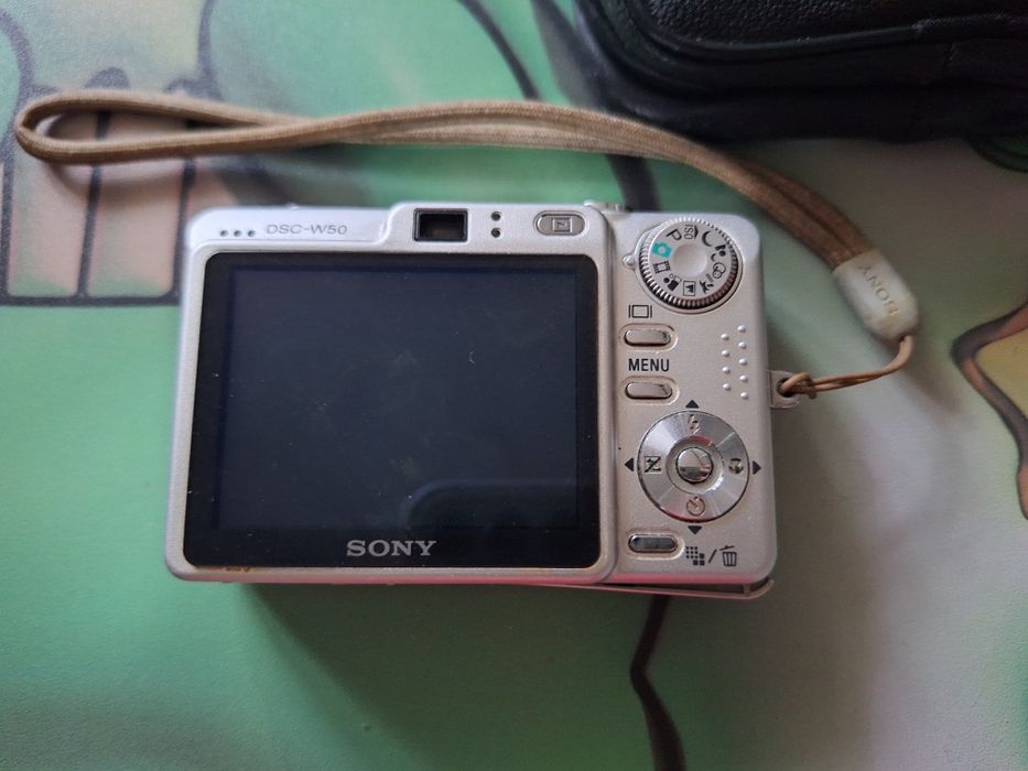 Цифровий фотоапарат Sony cyber shot w 50