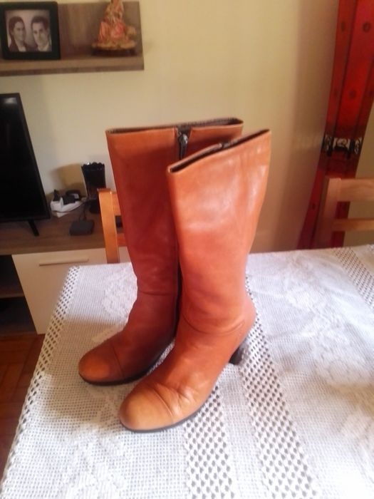 Botas com pouco uso quase novas