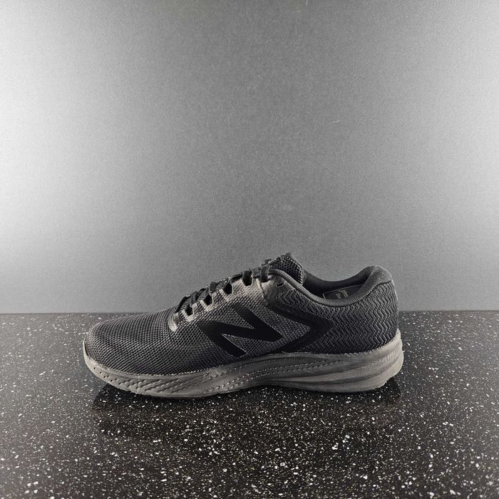 Кроссовки New Balance 490. Размер 43