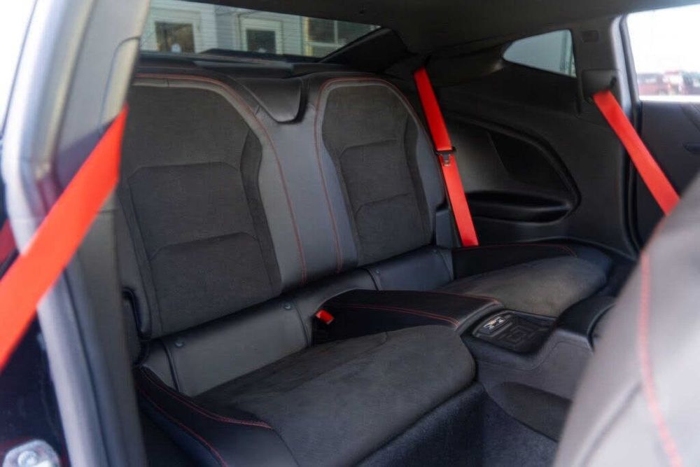 Chevrolet Camaro      2020