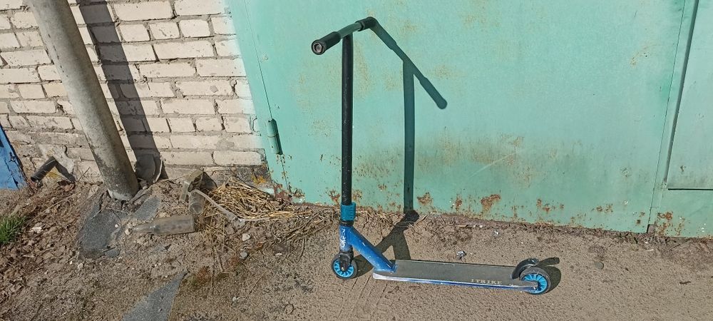 Продам трюковий самокат