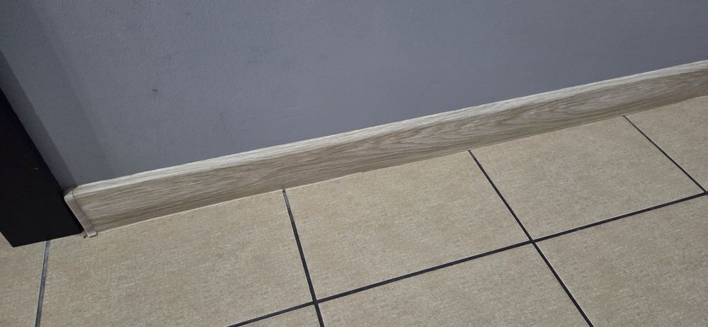 Listwy przypodłogowe