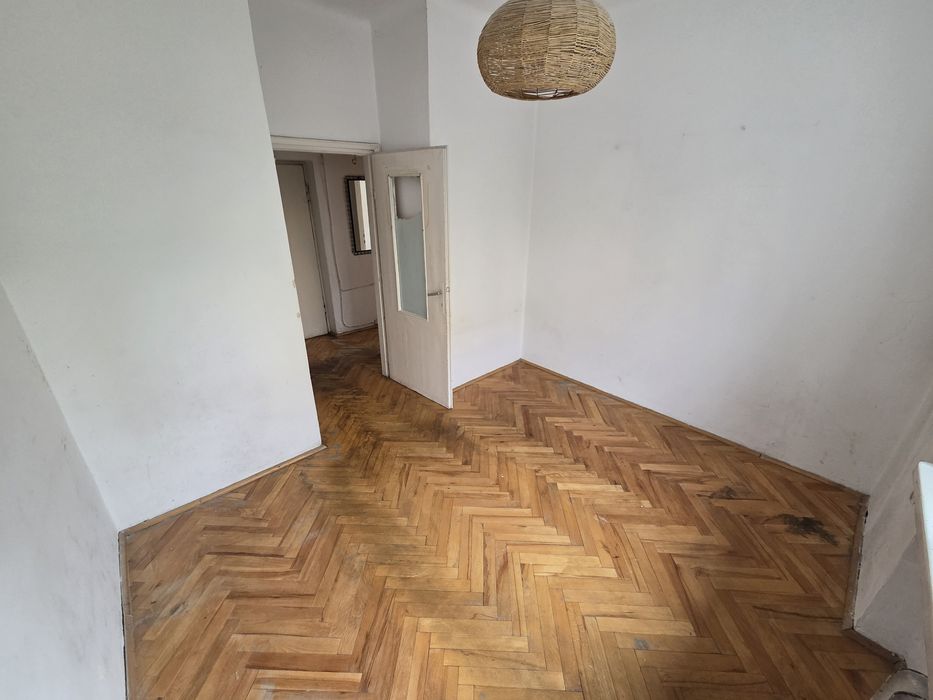 Mieszkanie 2 Niezależne Pokoje Pierwsze Piętro Fredry Samo Centrum Cegła