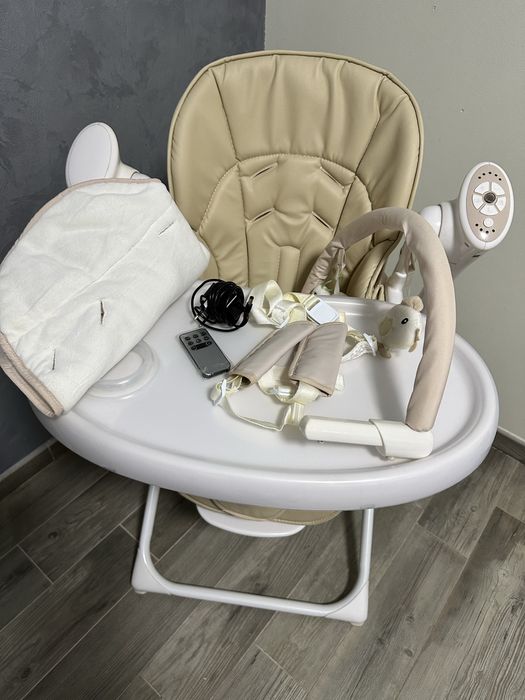 Дитячий столик для годування шезлонг гойдалка  Carrello 3в1