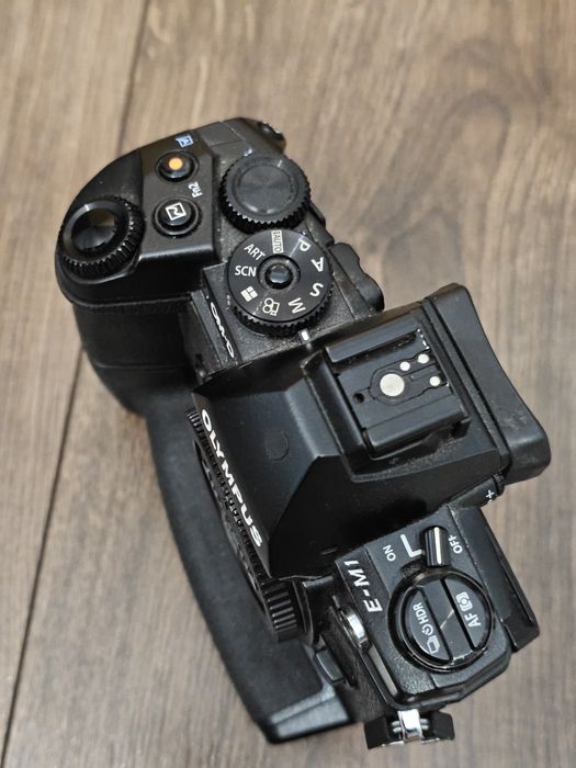 Olympus OMD EM1 komplet 4 baterie stan bdb