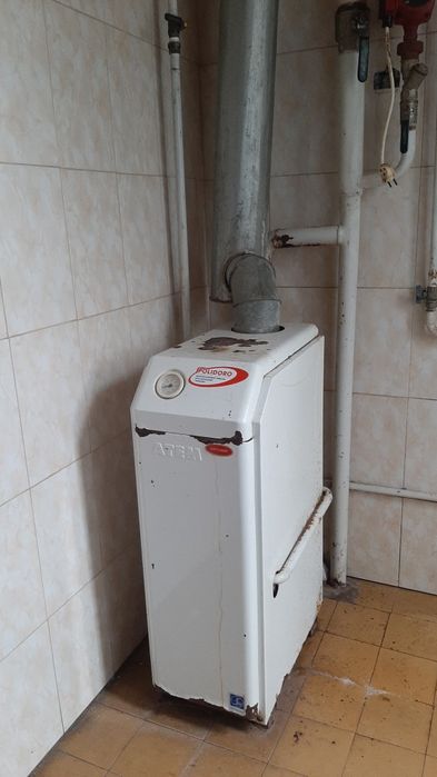 Продам капітальний будинок в Мерефі