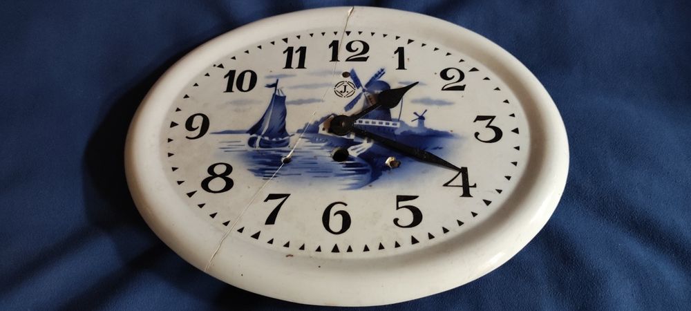 Zegar kuchenny ścienny Niemocy porcelana klucz