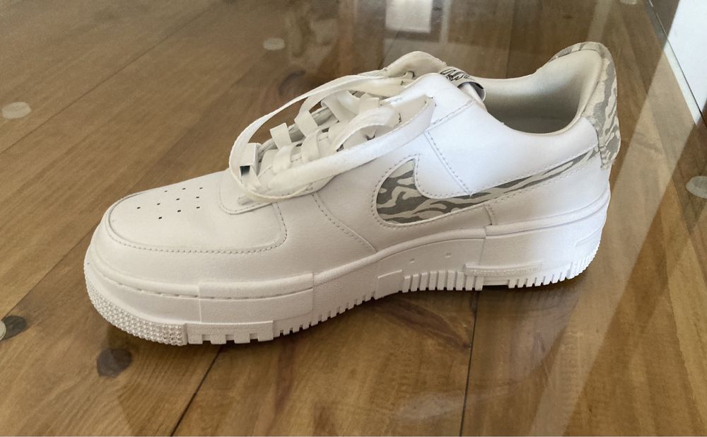 Sapatilhas Nike Aid Air