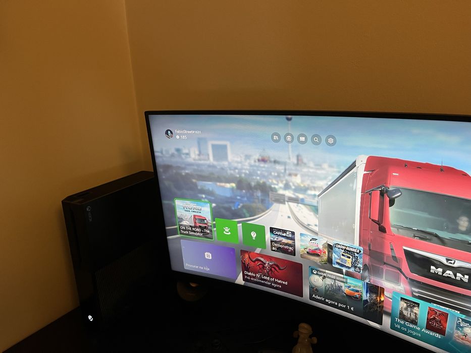 Xbox one Fat 500Gb com comando em excelente estado