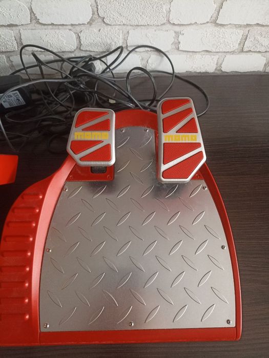 Руль игровий momo racing force