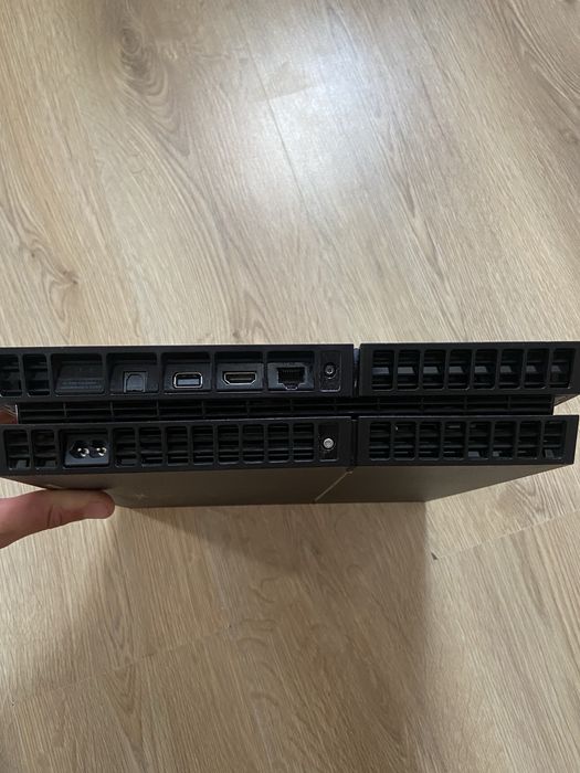 Ps 4 slim 2 геймпада
