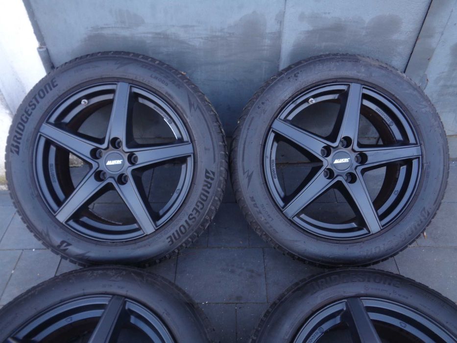 Czarne alufelgi Alutec Raptr 17 cali 5x112 VW Audi Seat Skoda Mercedes
