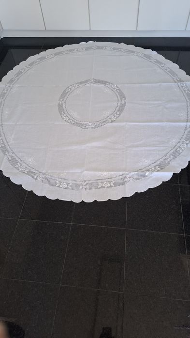 Toalha em linho bordada a mão