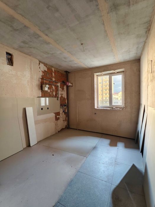 Продам квартиру в Хлебодарском в новом кирпичном доме, средний этаж