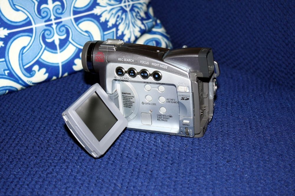 Máquina Filmar Canon MV 730i