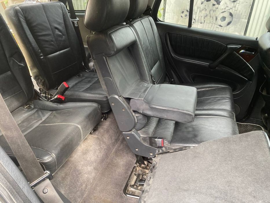 Продам авто Mercedes-Benz ML400
