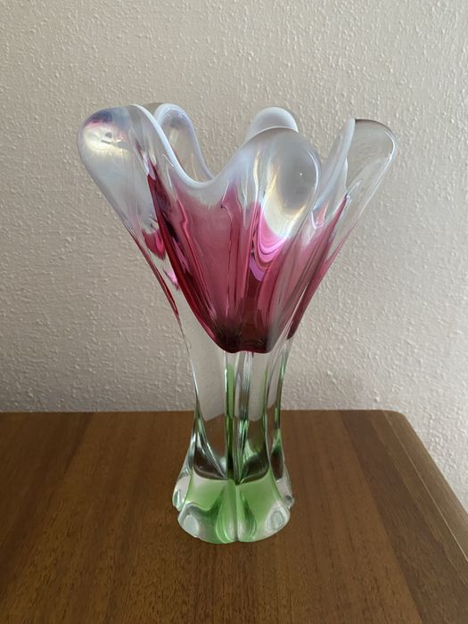 Ваза вінтажна Чехословацьке кольорове скло