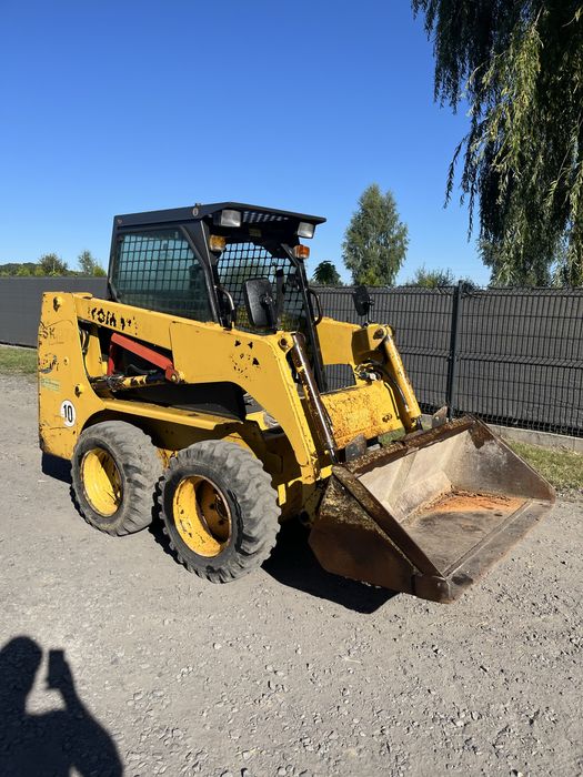 Mini ładowarka przegubowa oborowa bobcat Massey Ferguson Komatsu SK07J