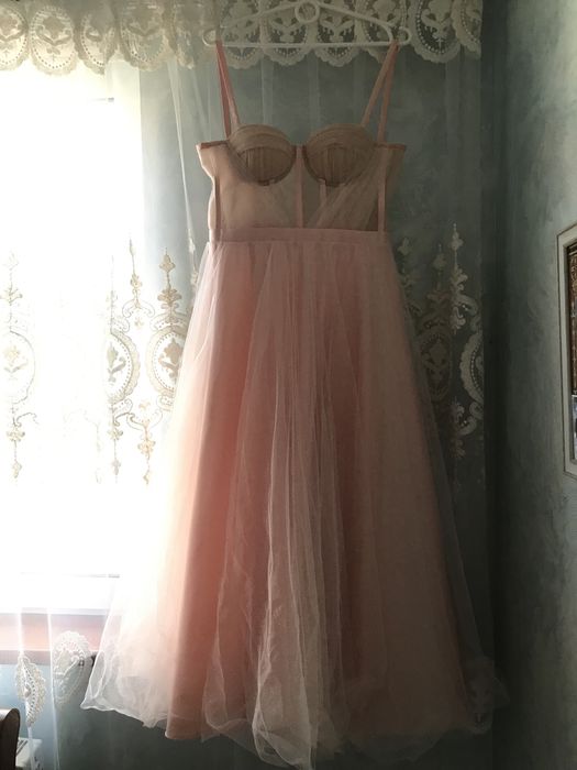 Платье.           .