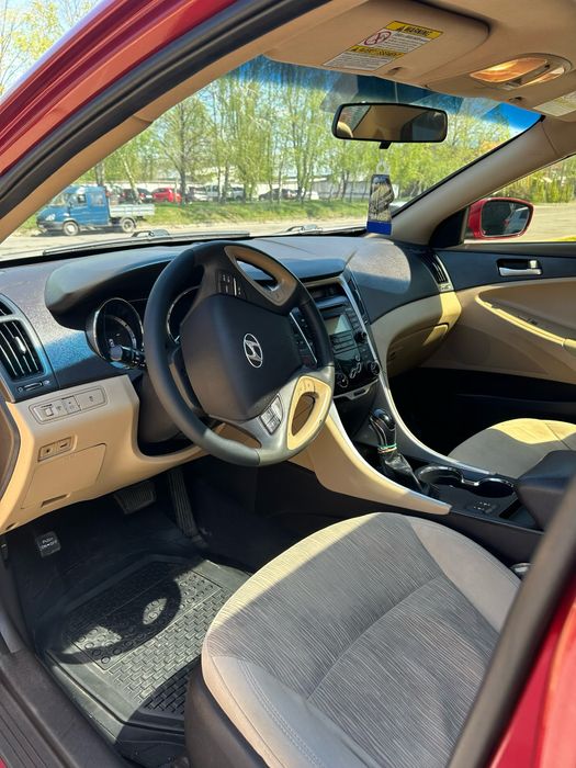 Hyundai Sonata 2012