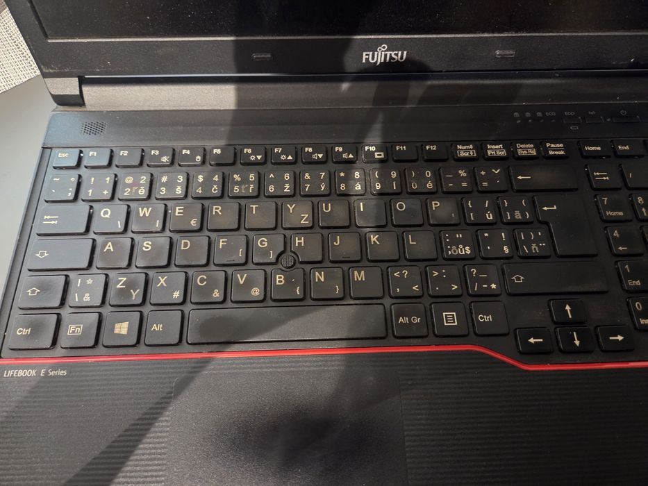 LAPTOPY Fujitsu Lifebook E series