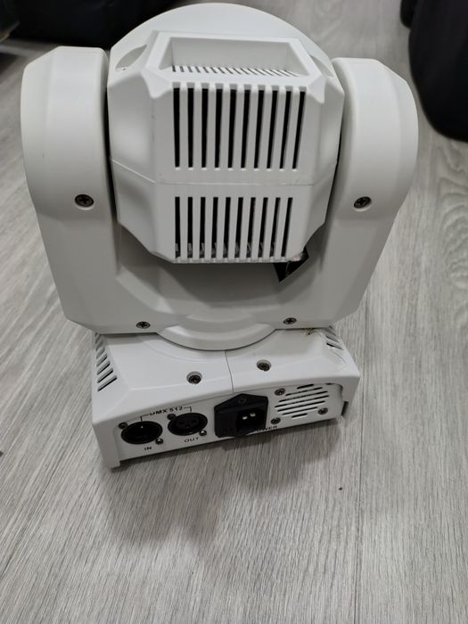 Robots+luz+branco+Par+%28pre%C3%A7o+para+os+pr%C3%B3ximos+7+dias%2964298077662081123