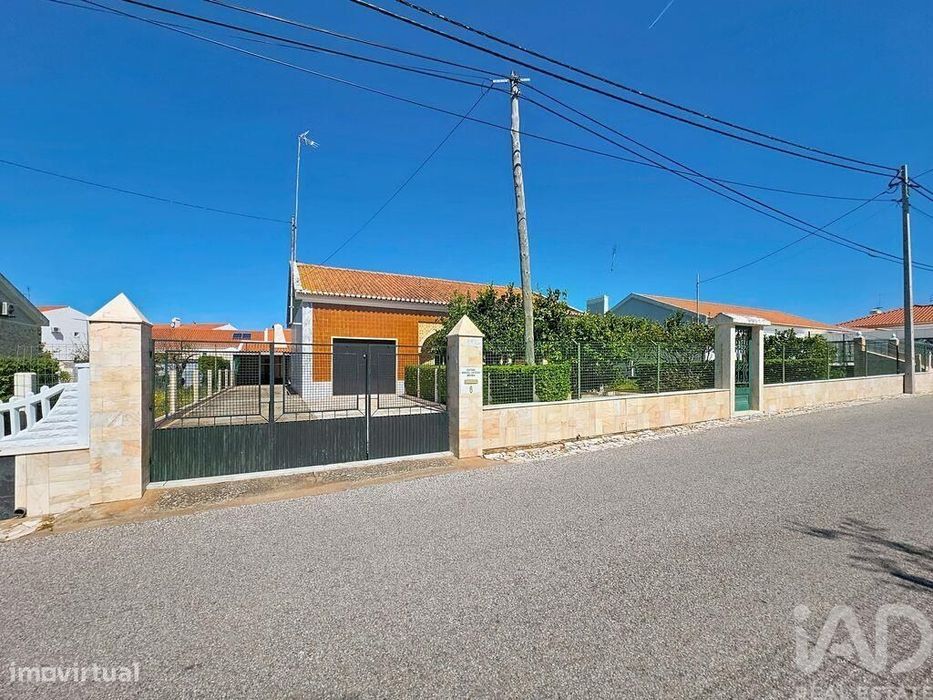 Moradia térrea T3 em Rio de Moinhos de 165 m2