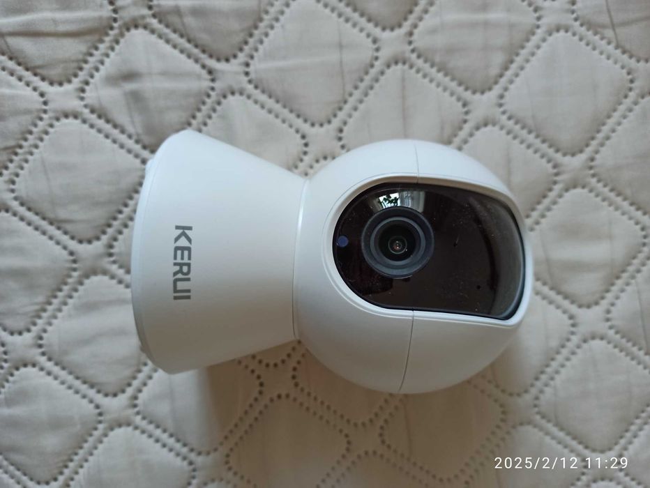 Беспроводная WiFi камера KERUI .