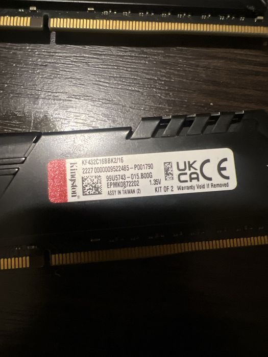 Оперативка Kingston Fury Beast DDR4