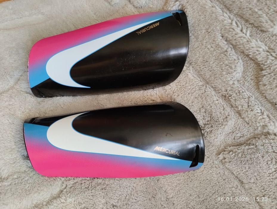 футбольні щитки Nike Mercurial  на ріст 160-170