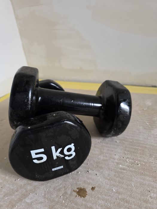 Par de halteres 5kg com revestimento476797537228564480