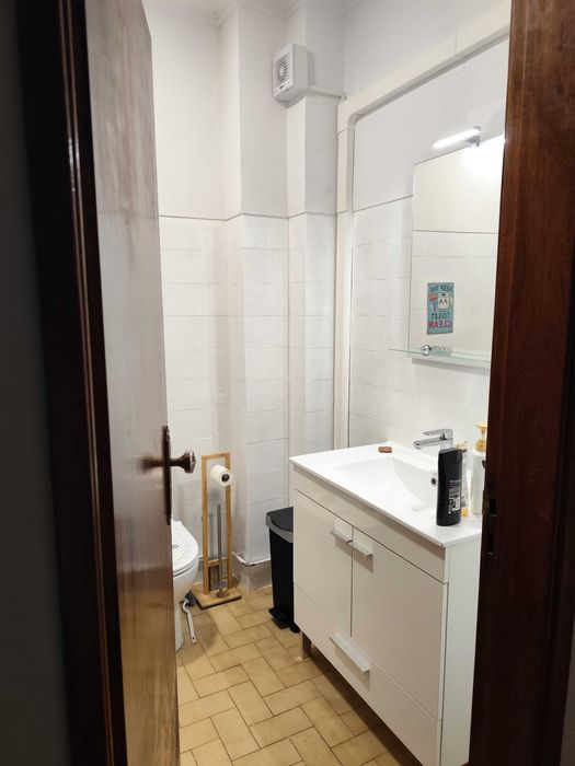 Quarto em Apartamento de Estudantes São Martinho do Bispo